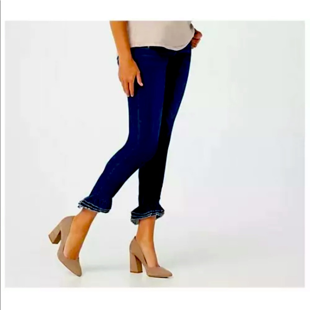 Women With Control ruffle jeans 4p